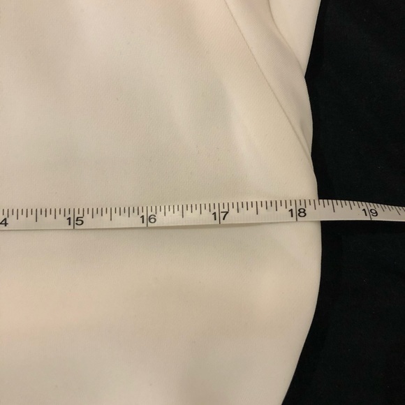 Beautiful white dress - Picture 13 of 16